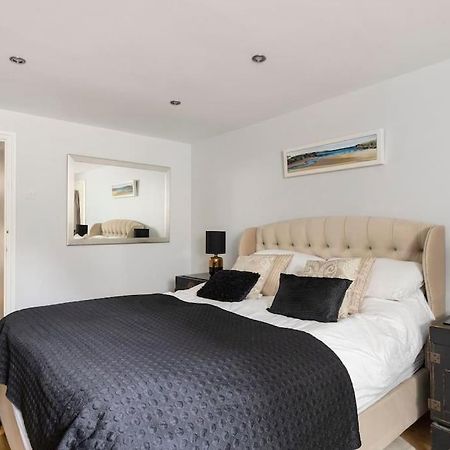 2 Double Bedroom Large Modern Self Contained Apartment Free Parking Camberley Zewnętrze zdjęcie