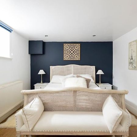 2 Double Bedroom Large Modern Self Contained Apartment Free Parking Camberley Zewnętrze zdjęcie