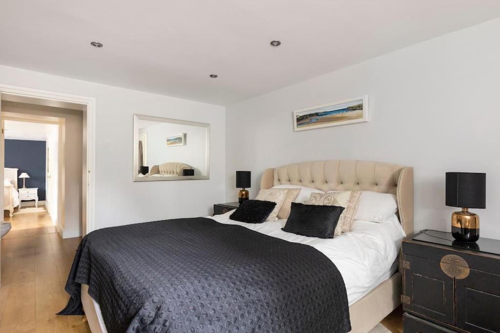 2 Double Bedroom Large Modern Self Contained Apartment Free Parking Camberley Zewnętrze zdjęcie