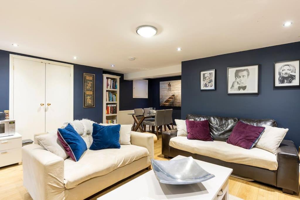 2 Double Bedroom Large Modern Self Contained Apartment Free Parking Camberley Zewnętrze zdjęcie